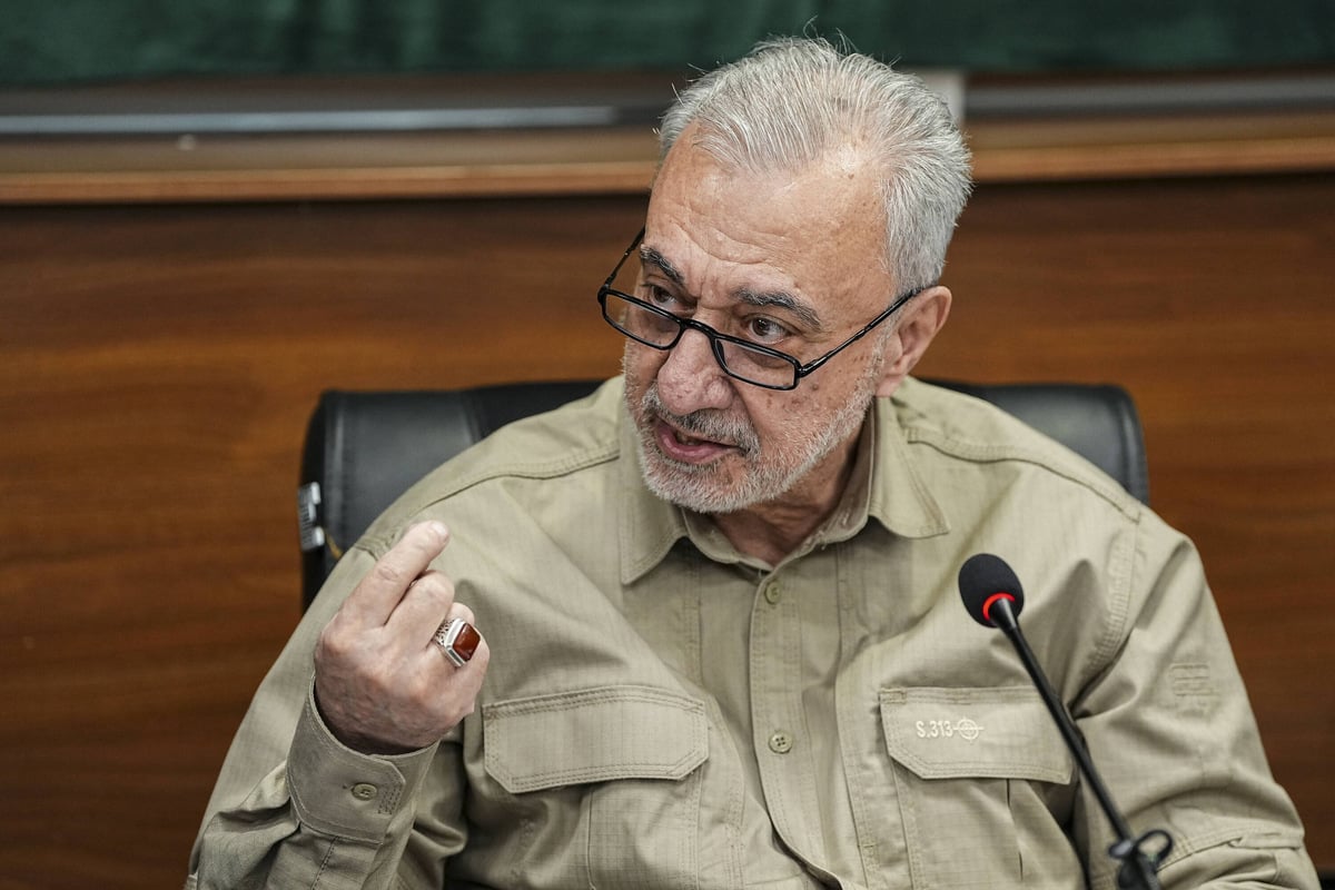 Iran's new defense minister threatens "enormous damage" if US attacks