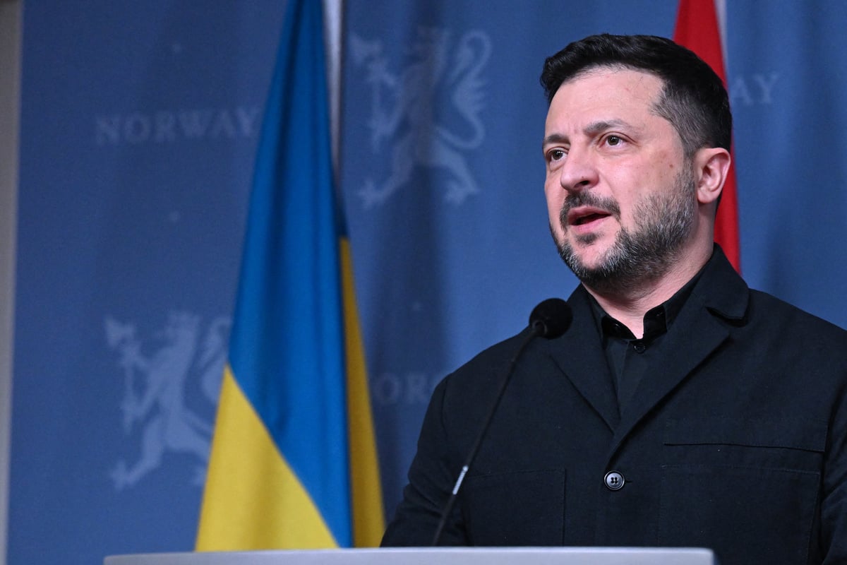 Zelensky holds talks with Trump envoys after recent tensions: "Let's see what Putin has to say"