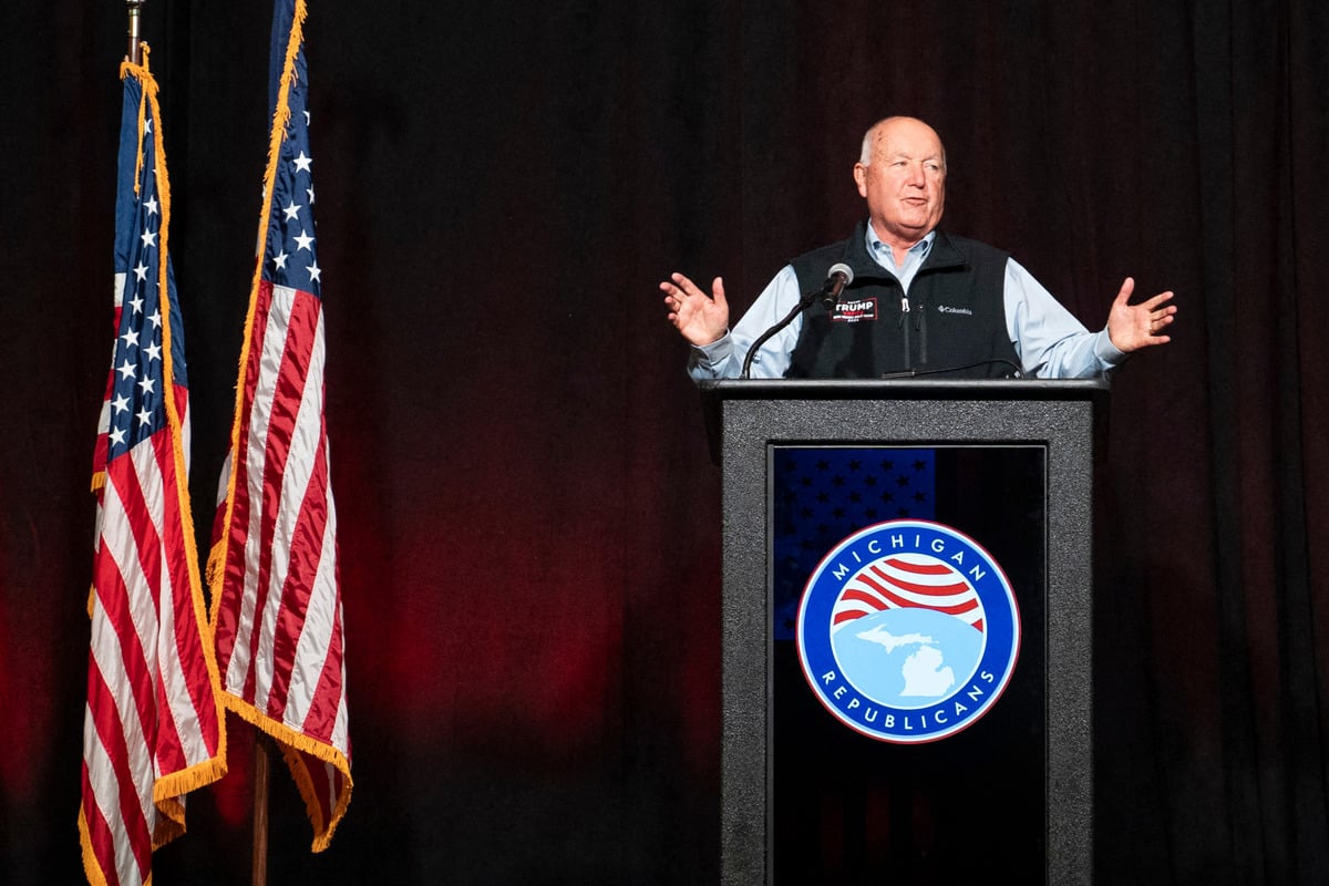 US Ambassador Hoekstra in hot water as 29,000 Canadians call for his expulsion