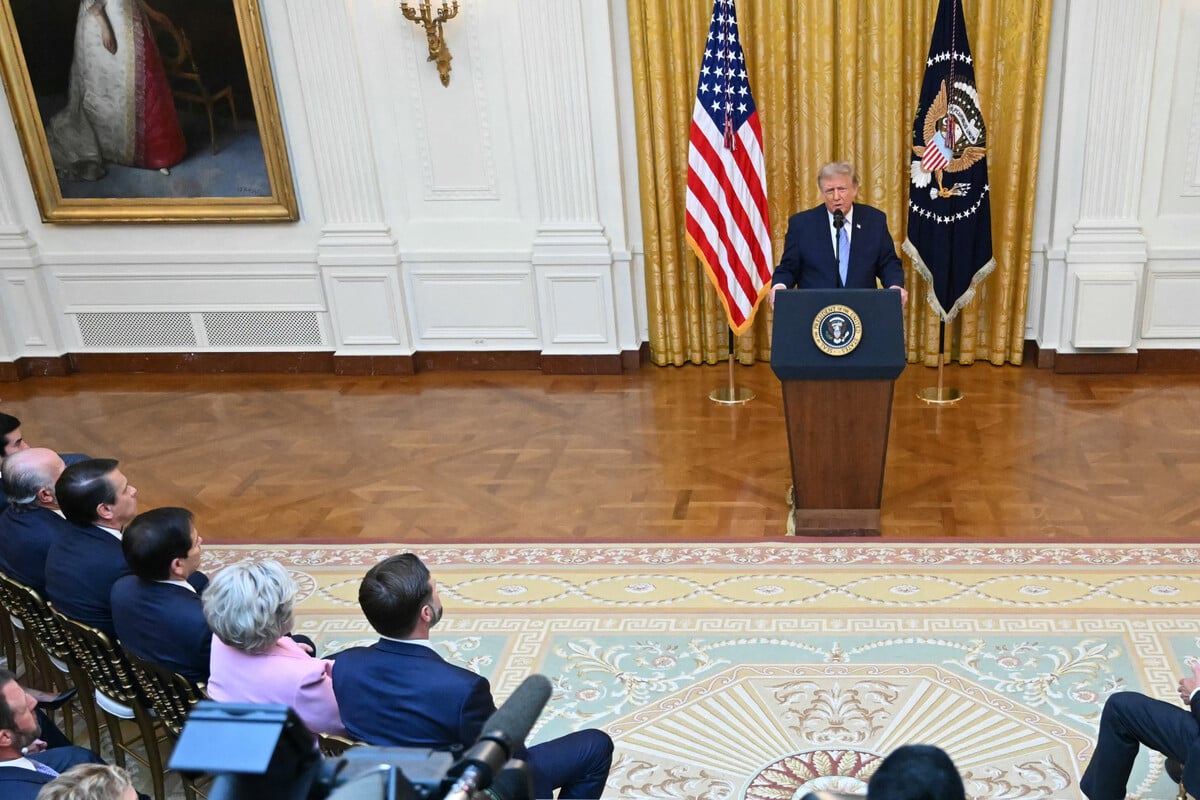 Trump revives 2020 election fraud claims ahead of midterms in bizarre, rambling address