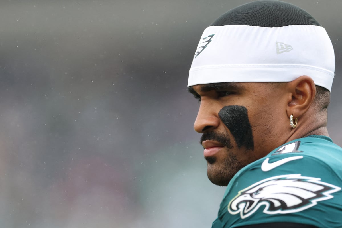 Eagles get devastating news about Jalen Hurts as latest medical results spark alarm