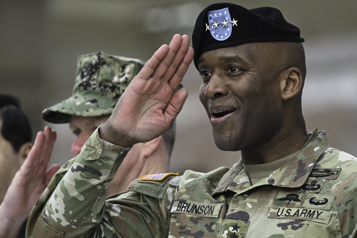 North Korea slams US commander's remarks comparing South to "dagger"