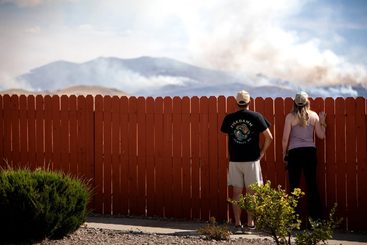 Hawk Fire: "Extreme" wildfire nears Reno as more than 40,000 evacuate