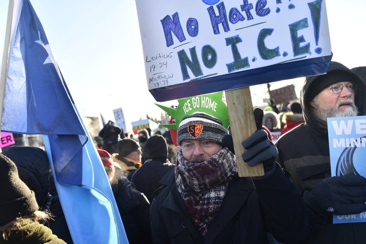 ICE agent who shot a Venezuelan man arrested and jailed in Minnesota