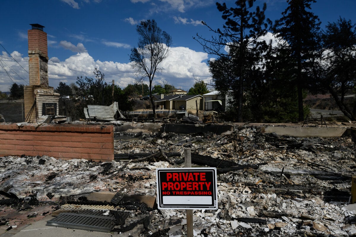 Hawk Fire: Tens of thousands flee as blaze continues to rage near Reno
