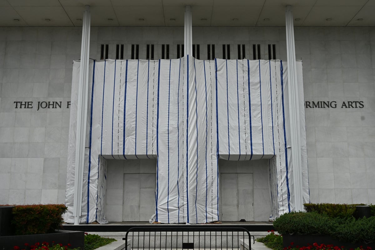 Judge demands answers as Kennedy Center covers facade after removing Trump's name