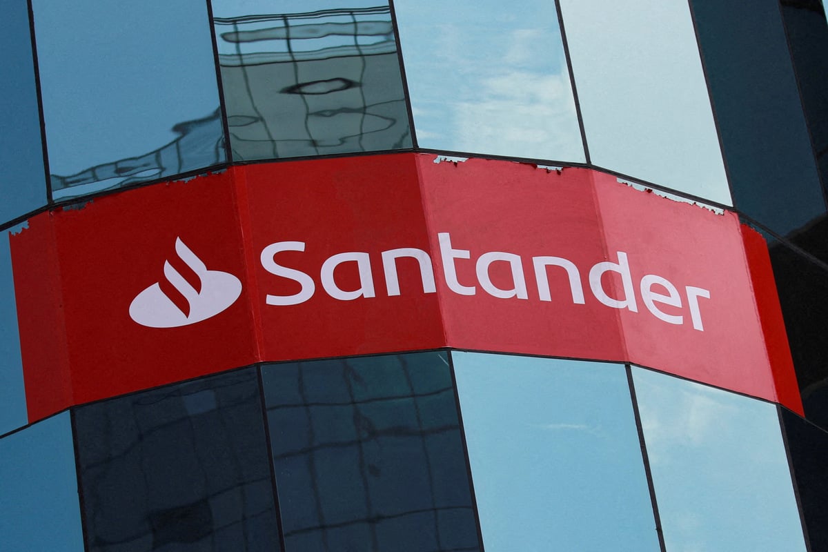 Federal Reserve approves Santander bank's $12.2 billion acquisition
