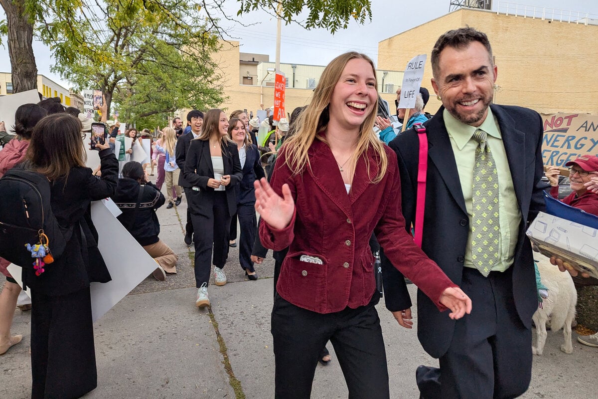 Youth plaintiffs testify in Trump climate change lawsuit: "A better future is possible"