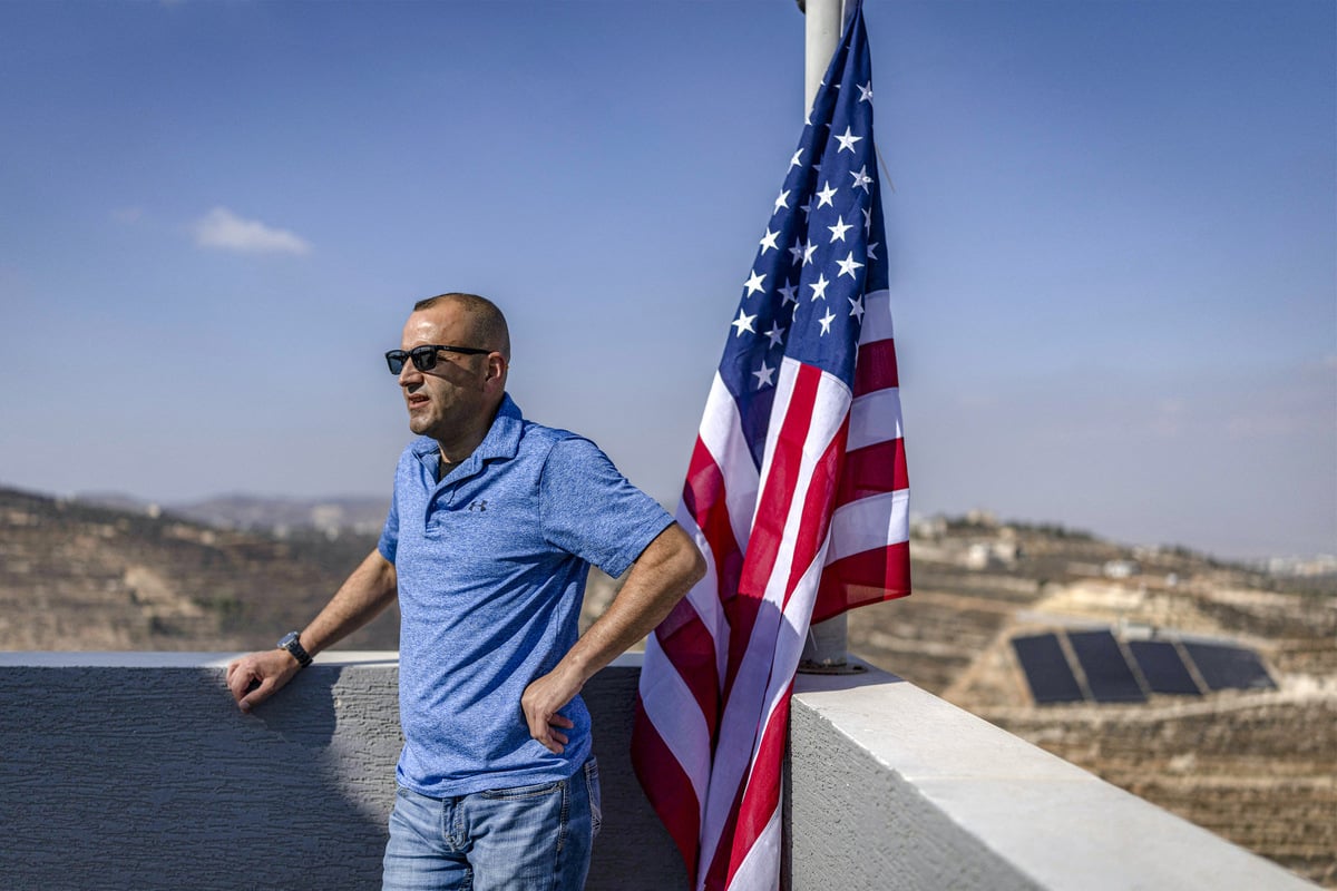 Palestinian-American hoists US flag on West Bank home besieged by Israeli settlers