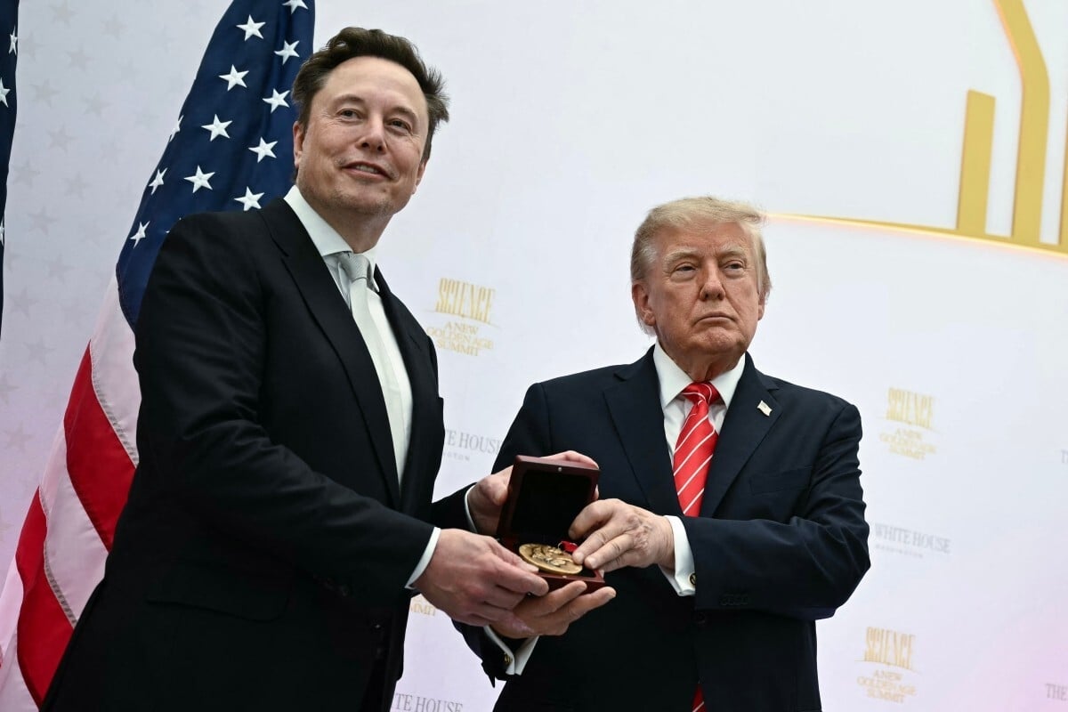 Trump, Musk settle rift as president praises SpaceX founder: "A national treasure"