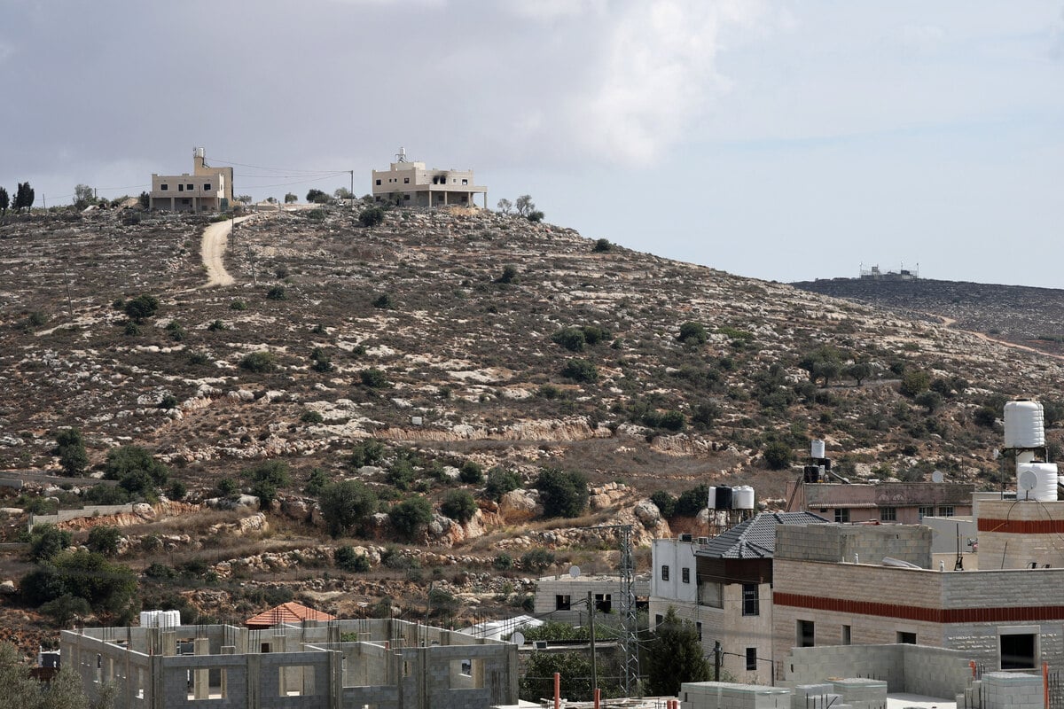 Over 100 Israeli settlers attack West Bank village and set fire to Palestinian homes