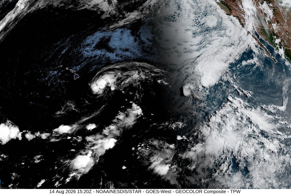 Tropical Storm Lala and El Niño poised to slam Hawaii with hurricane force as governor declares emergency