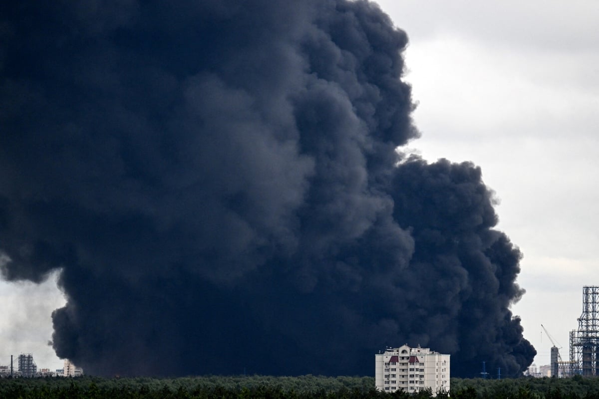 Ukraine resumes strikes on Russian oil refineries in stunning move