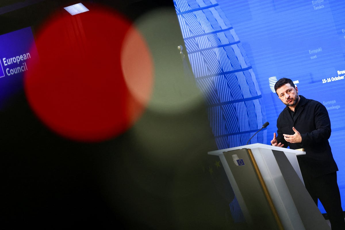 Zelensky slams Trump order blocking Russia sanctions as "rewards for Putin"