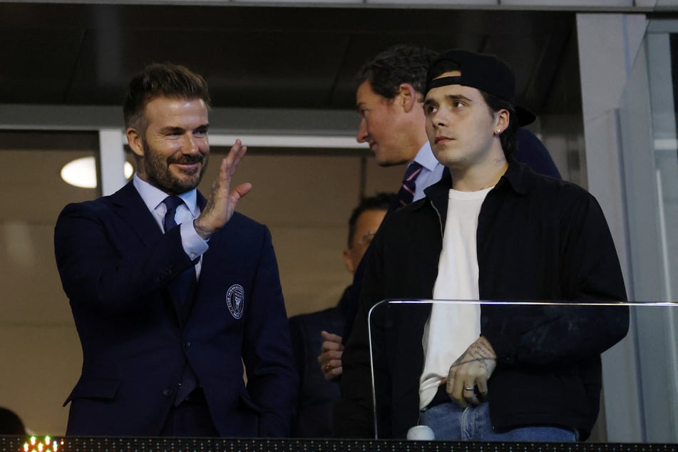 David Beckham (l.) has reportedly not heard from his son for more than eight months.