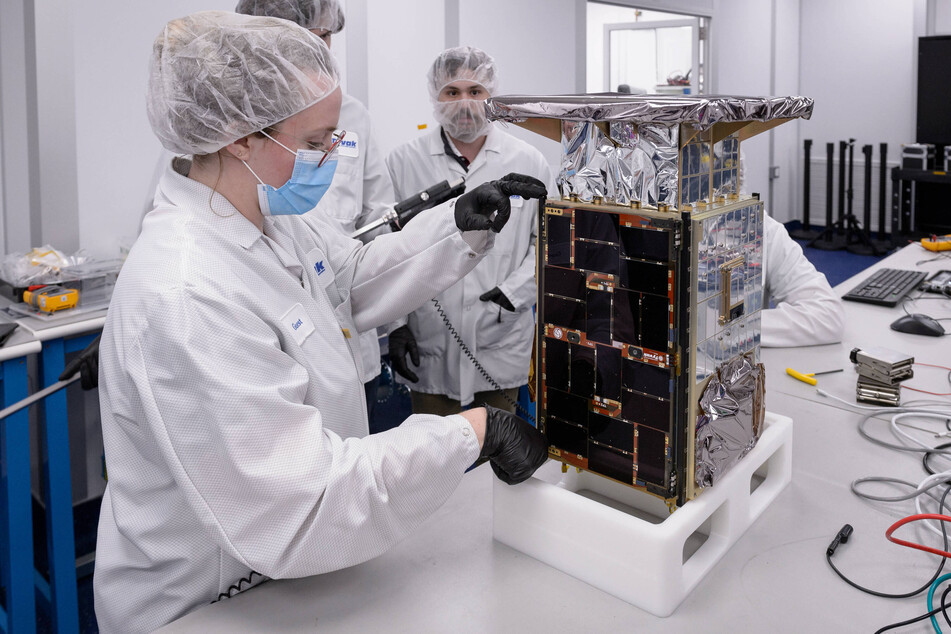 NASA's tiny satellite arrives to orbit at the moon