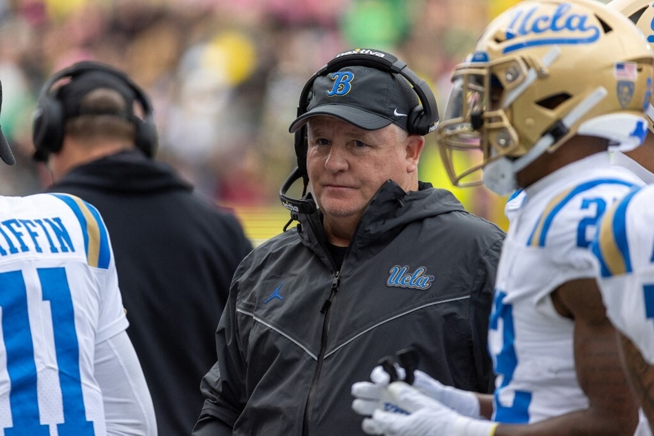 Will college football lose Chip Kelly to the NFL?