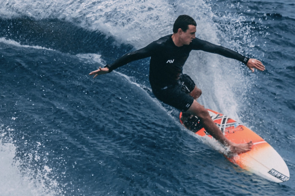 Shark attack causes shocking surfing tragedy in Hawaii