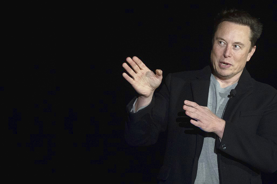 Elon Musk remains vague about crypto, the economy, and business plans