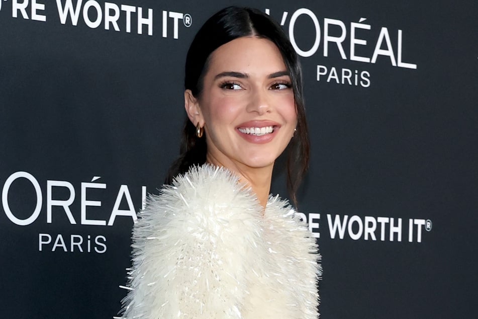 Kendall Jenner wowed fans with a sultry new photoshoot that she shared on social media this weekend.