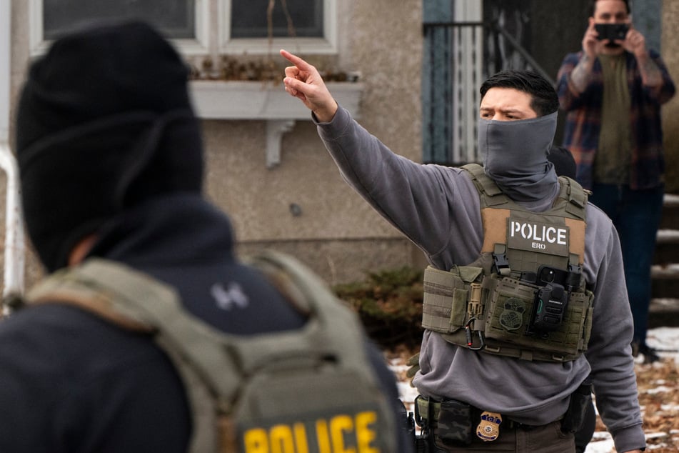 Over a dozen Latin American migrants abducted, shackled, and sent to Congo by ICE
