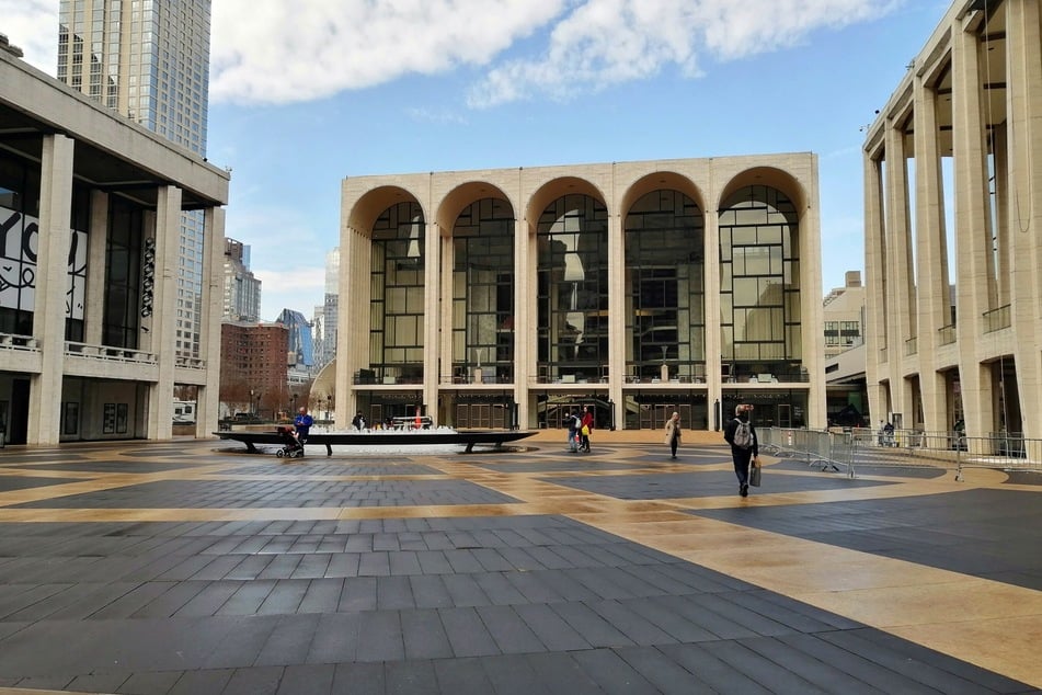 NY Metropolitan Opera says Saudi Arabian funding has fallen through amid financial troubles