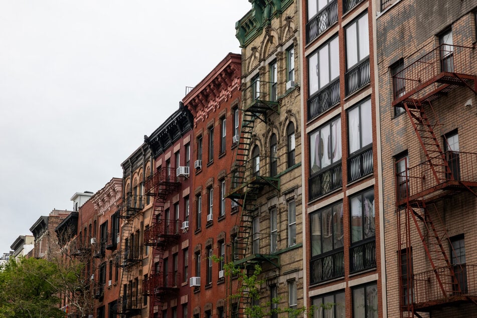 New York City apartments reach record-high rent rates in Manhattan