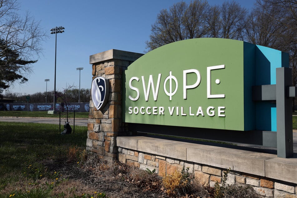 Kansas City police probe theft of England World Cup training equipment