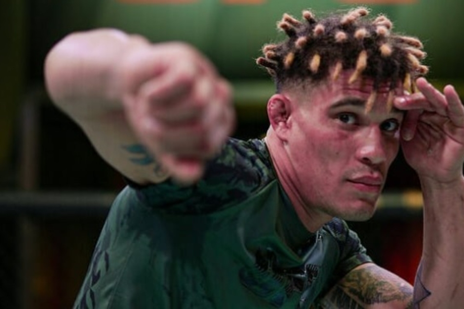UFC fighter Jordan Williams saves his car with some off-the-clock work against a would-be thief!