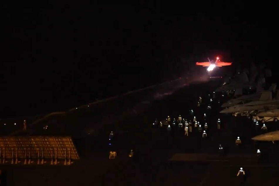 US and UK military aircraft launched new strikes on Houthi targets in Yemen Monday.