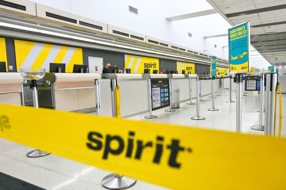 Spirit Airlines begins "wind-down" after White House bailout request falls through