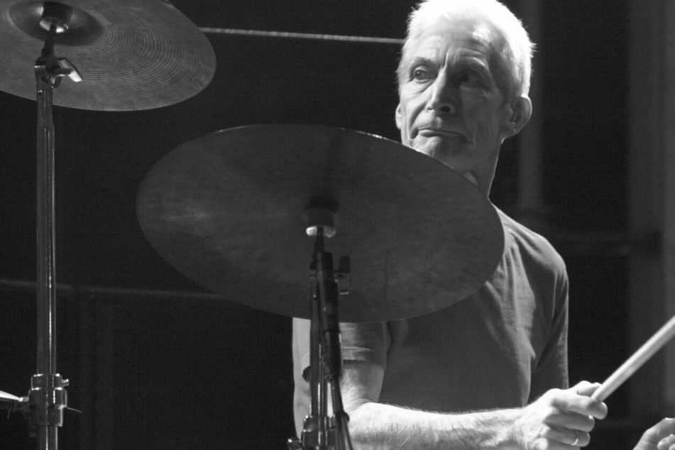 Rolling Stones pay emotional tribute to drummer Charlie Watts as they return to stage