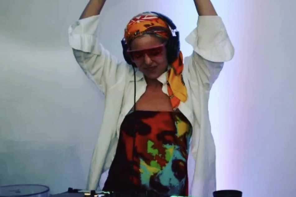 Archbold is a DJ and was heading back home to San Francisco from Salt Lake City when the incident took place.