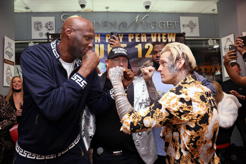 Ex-Kardashian Lamar Odom and Aaron Carter bare fists ahead of boxing match