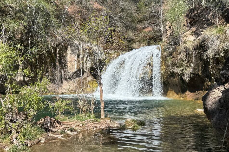 Wei-Jie Lin, a 25-year-old tourist from Taiwan, died after jumping off a waterfall at Fossil Creek, Arizona on March 22.