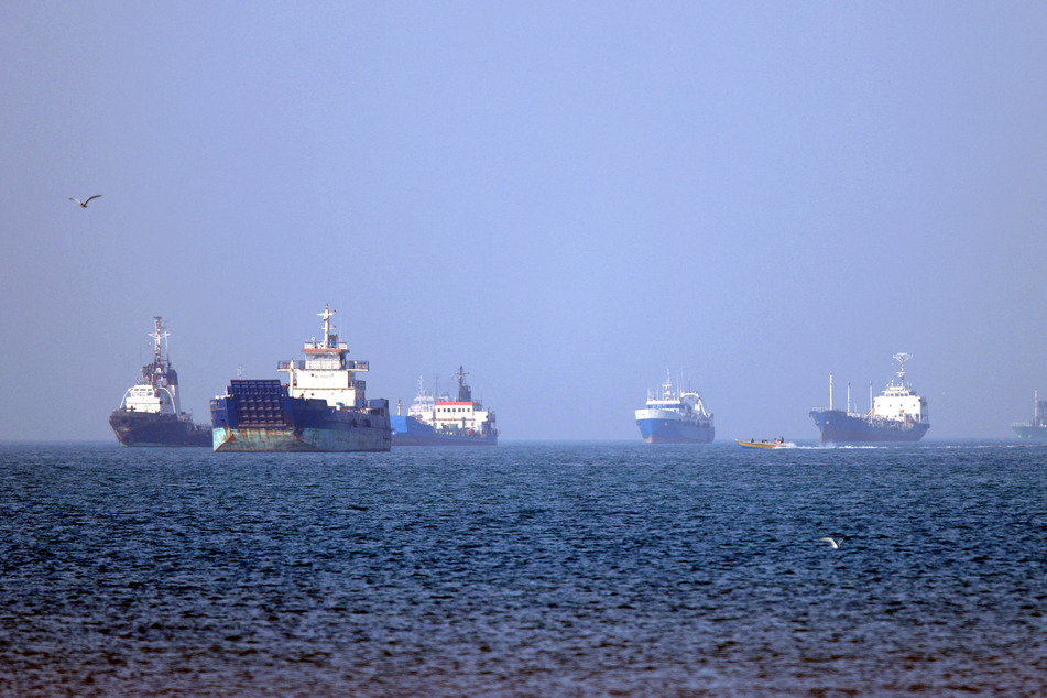 US Navy warplane disables ship that tried to break Iran port blockade