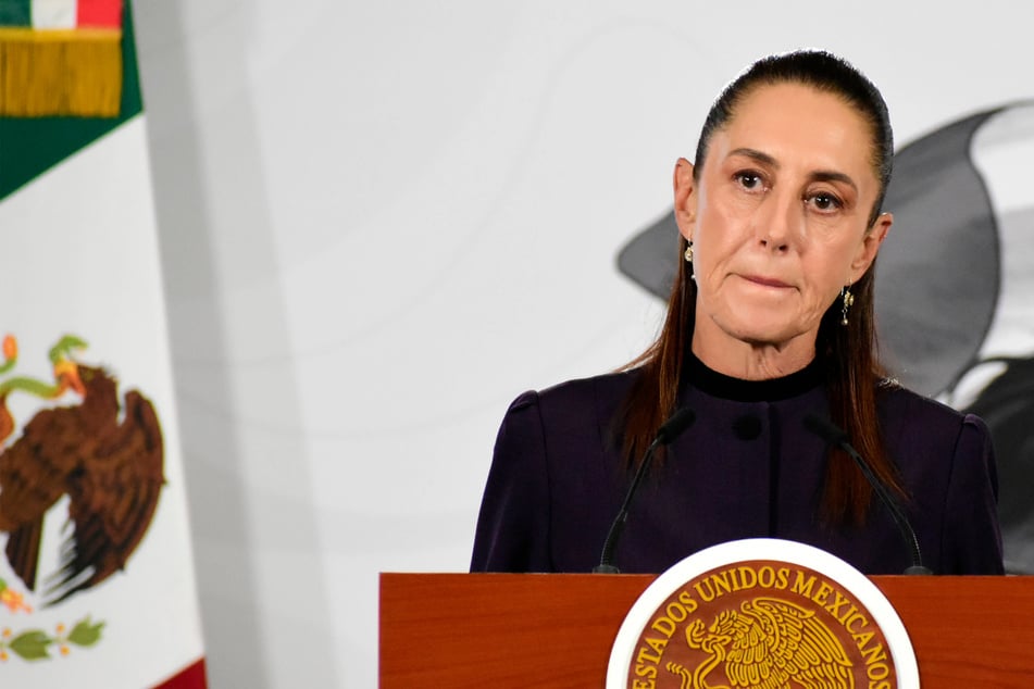 Sheinbaum speaks out as Mexican governor's accounts are frozen and other officials surrender to US