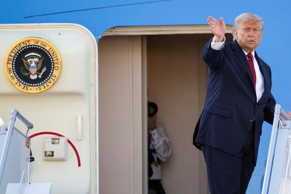 President Trump bid farewell to Air Force One on Thursday, stirring speculation that he will soon fly in his controversially gifted Qatari jet.