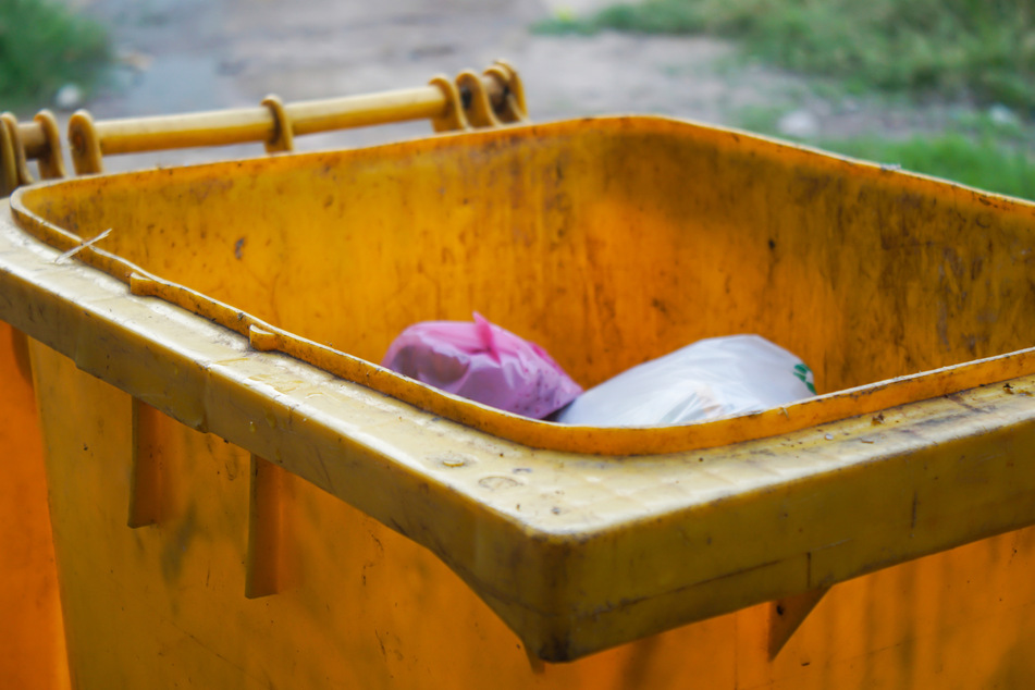 Florida man makes gruesome find in the container he was holding for his neighbor