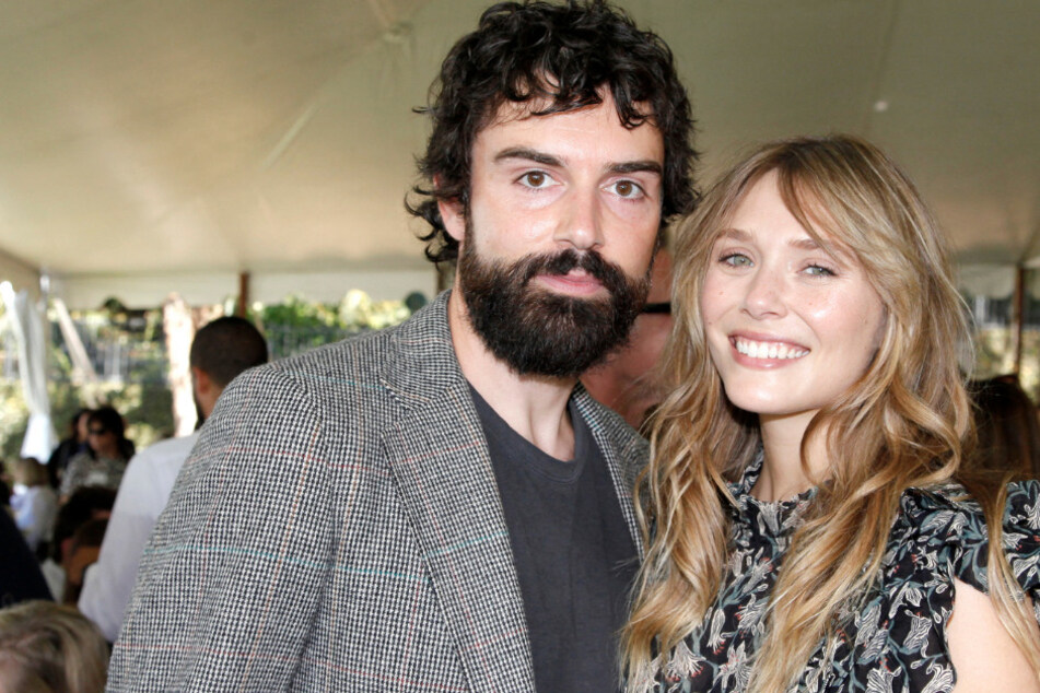 Elizabeth Olsen and Robbie Arnett are expecting their first baby!