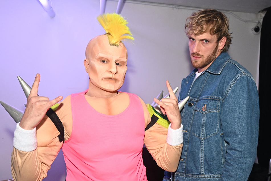 Oliver Tree (l.) was a close friend of YouTuber-turned-boxer Logan Paul.