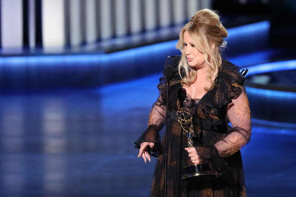 Jennifer Coolidge won the award for best supporting actress in a drama series thanks to her performance in the second season of The White Lotus.