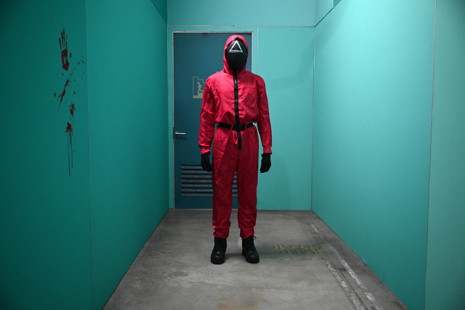 The interactive Squid Games: The Trials features most of the iconic parts of the series, down to outfits and challenges.