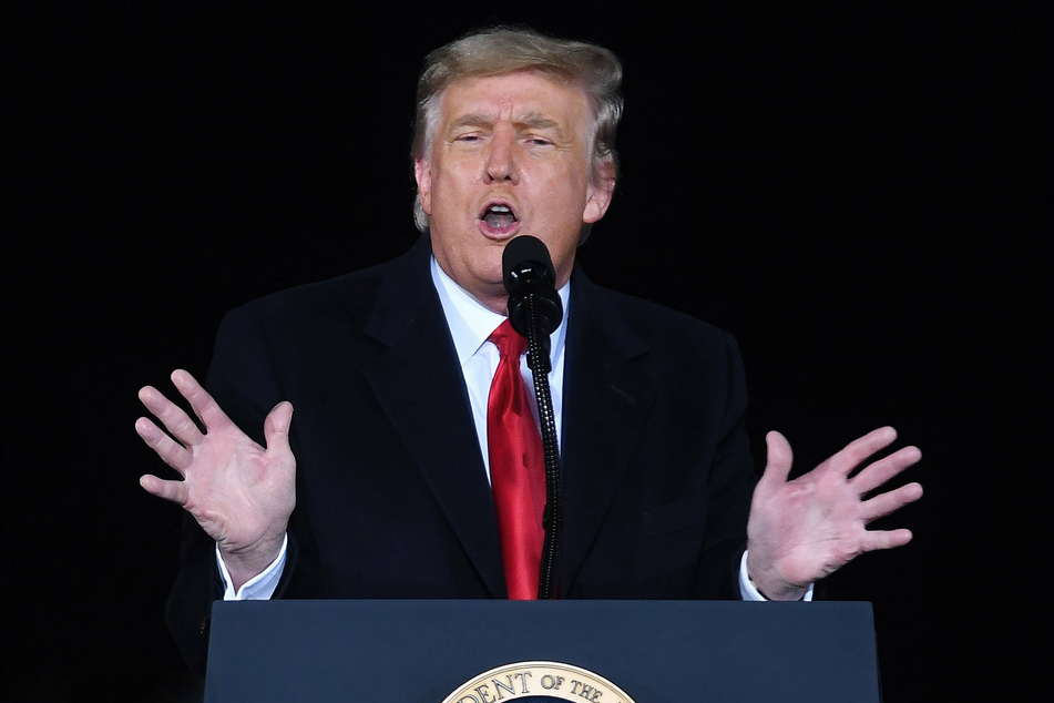 Schwarzenegger describes Trump as the "worst president ever" in American history.