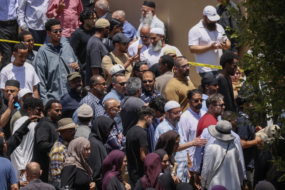 Thousands gather in San Diego to mourn victims of deadly mosque attack