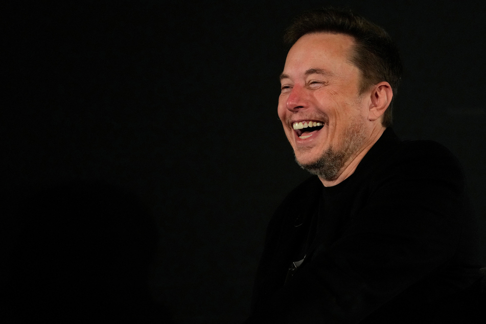 Elon Musk teases AI chatbot Grok, with real-time access to X