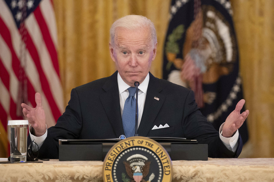 Biden calls Fox News reporter "stupid SOB" in hot mic slip