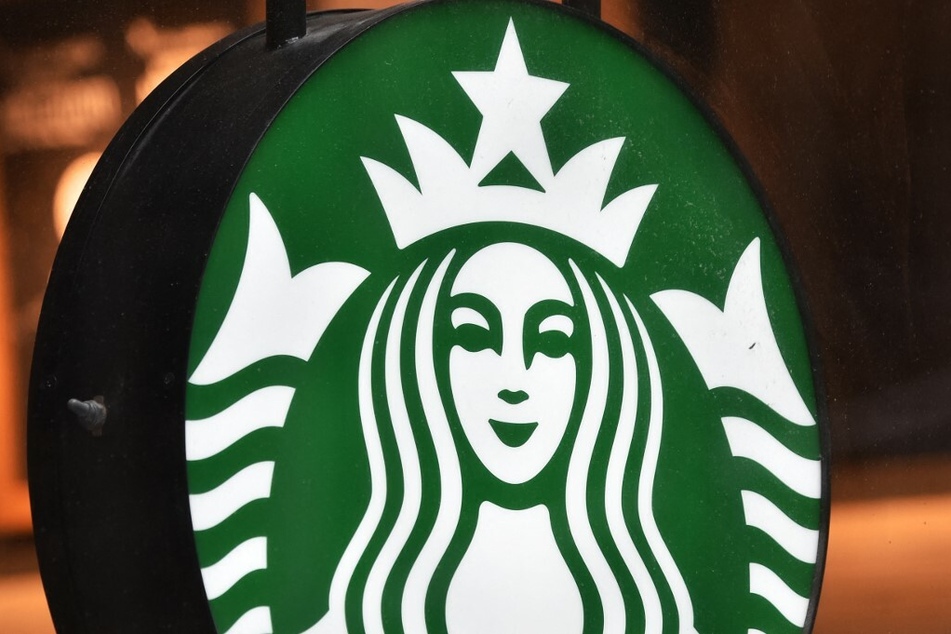 Starbucks workers in Valley Park celebrate huge union win