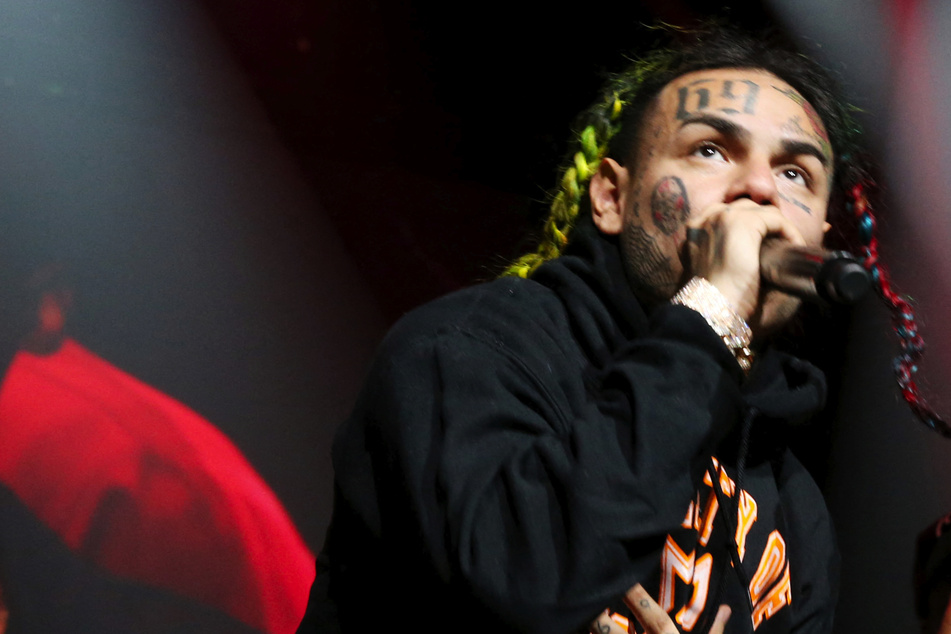 Tekashi 6ix9ine's girlfriend arrested for allegedly assaulting him!