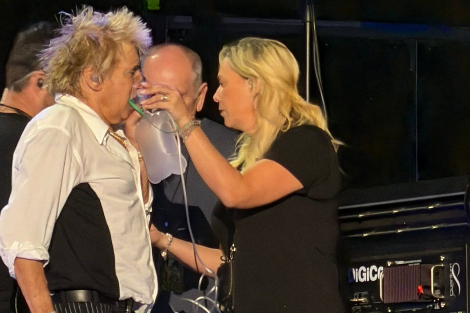 The musician took a few breaths of oxygen during the concert.